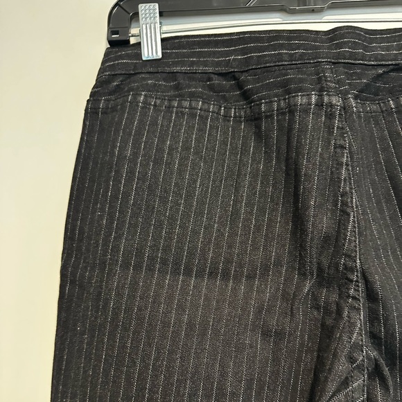 NWOT Lauren Ralph Lauren. Sz:6 PETITE. Black Pinstripe Jeans. Stretch. - Picture 9 of 11